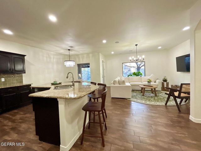 7349 Skyrocket Drive Drive, El Paso, TX 79911