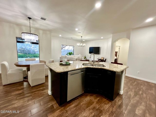 7349 Skyrocket Drive Drive, El Paso, TX 79911