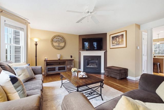 1975 Middlesex St 19, Lowell, MA 01851