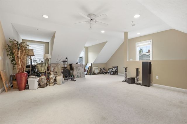 1975 Middlesex St 19, Lowell, MA 01851