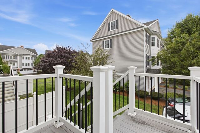 1975 Middlesex St 19, Lowell, MA 01851