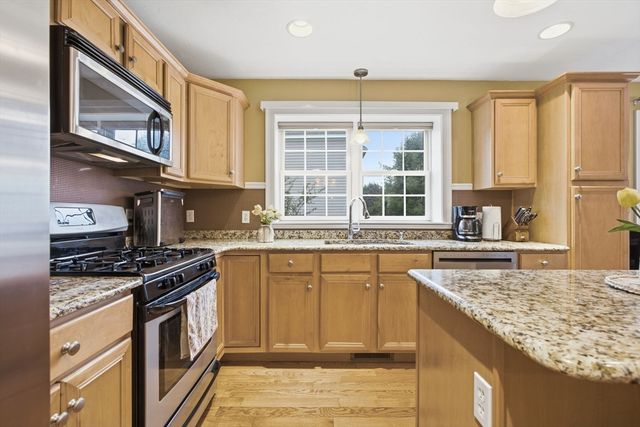 1975 Middlesex St 19, Lowell, MA 01851