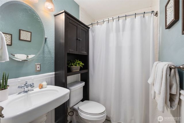 1717 E Spruce St., Seattle, WA 98122