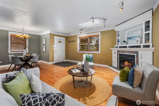 1717 E Spruce St., Seattle, WA 98122