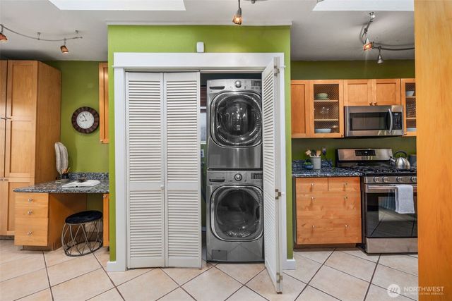 1717 E Spruce St., Seattle, WA 98122