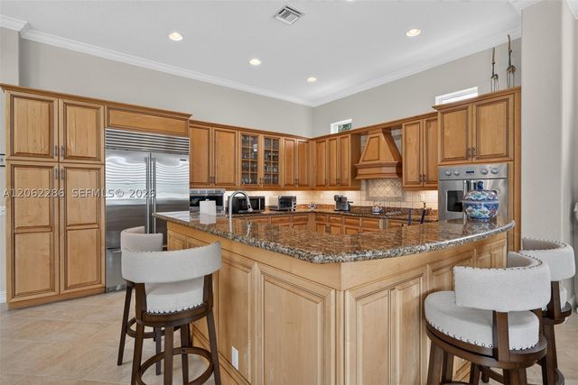 11867 NW 69th Pl, Parkland, FL 33076