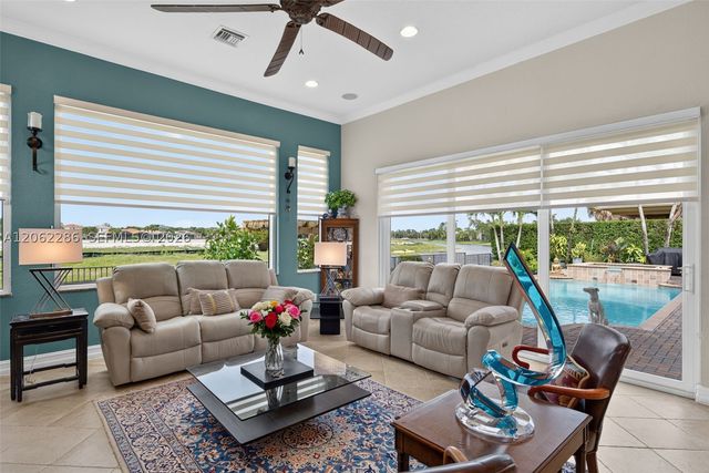 11867 NW 69th Pl, Parkland, FL 33076