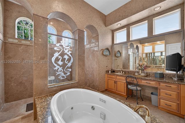 11867 NW 69th Pl, Parkland, FL 33076