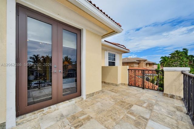 11867 NW 69th Pl, Parkland, FL 33076