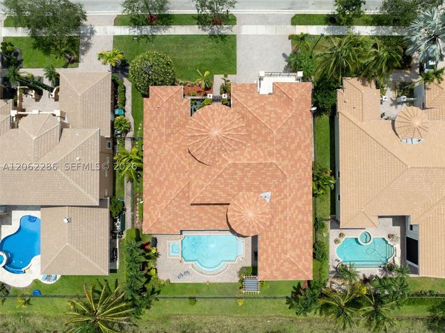 11867 NW 69th Pl, Parkland, FL 33076
