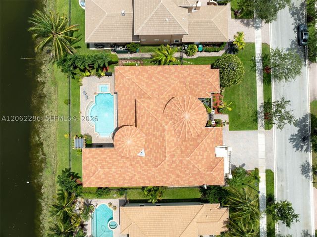 11867 NW 69th Pl, Parkland, FL 33076
