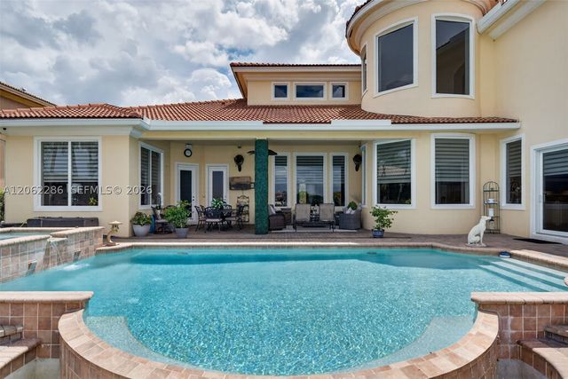11867 NW 69th Pl, Parkland, FL 33076