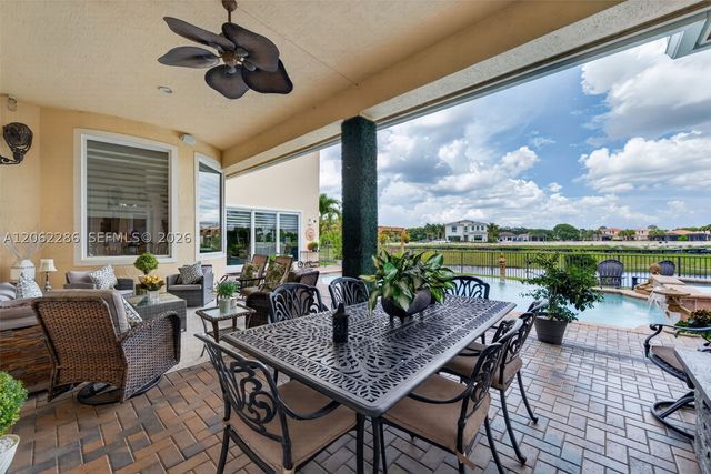 11867 NW 69th Pl, Parkland, FL 33076