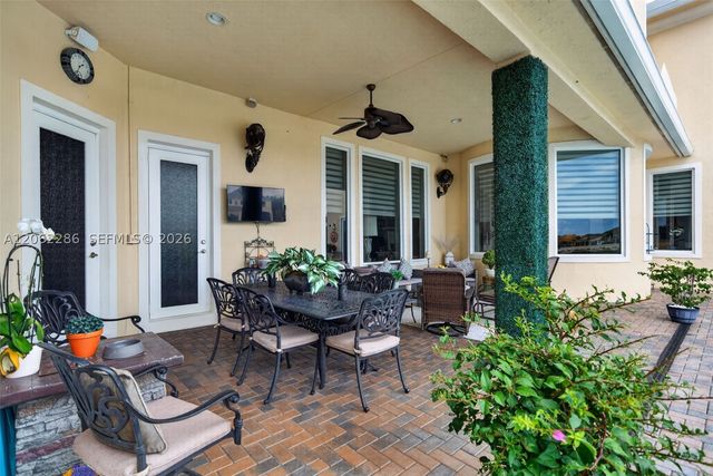 11867 NW 69th Pl, Parkland, FL 33076