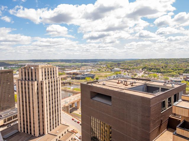 59 4th Street W 23C, Saint Paul, MN 55102