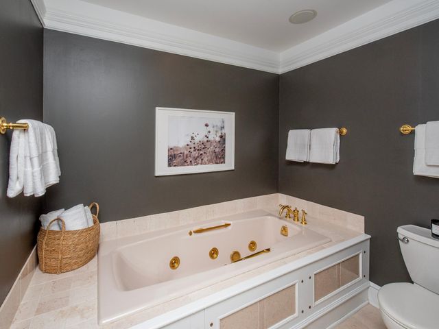 59 4th Street W 23C, Saint Paul, MN 55102