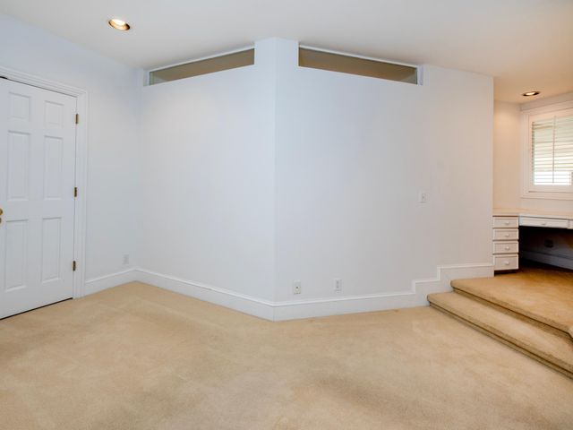 59 4th Street W 23C, Saint Paul, MN 55102