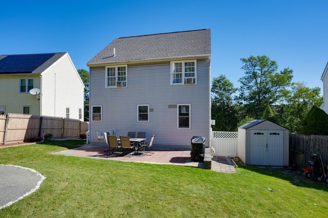 22 Byron St, Worcester, MA 01605