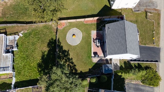 22 Byron St, Worcester, MA 01605