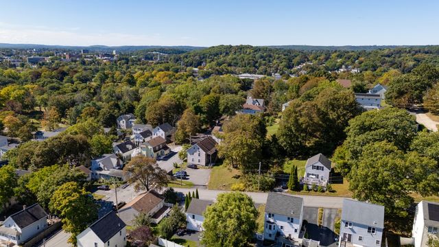 22 Byron St, Worcester, MA 01605