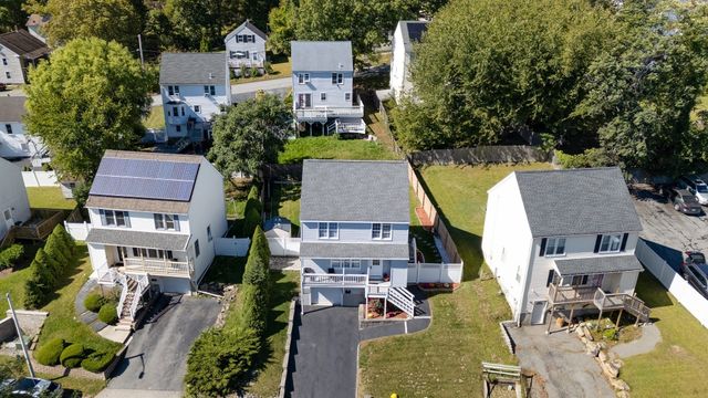 22 Byron St, Worcester, MA 01605