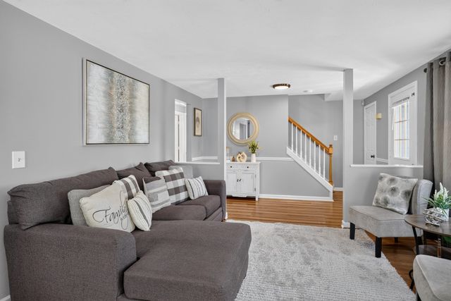 22 Byron St, Worcester, MA 01605