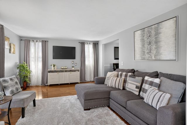 22 Byron St, Worcester, MA 01605