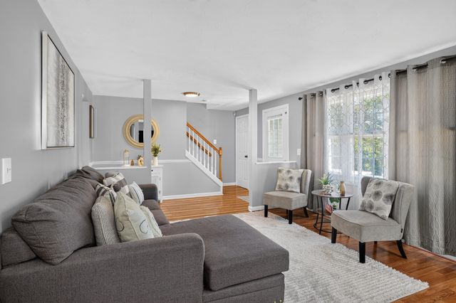 22 Byron St, Worcester, MA 01605