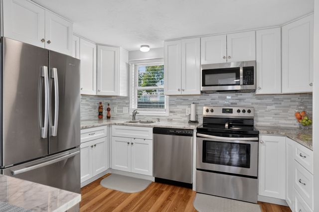 22 Byron St, Worcester, MA 01605
