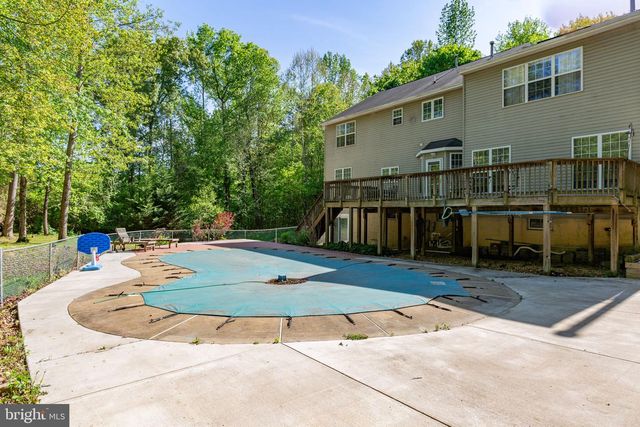 5 RETREAT LN, Fredericksburg, VA 22405