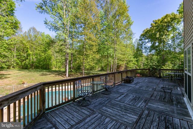 5 RETREAT LN, Fredericksburg, VA 22405