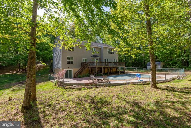 5 RETREAT LN, Fredericksburg, VA 22405