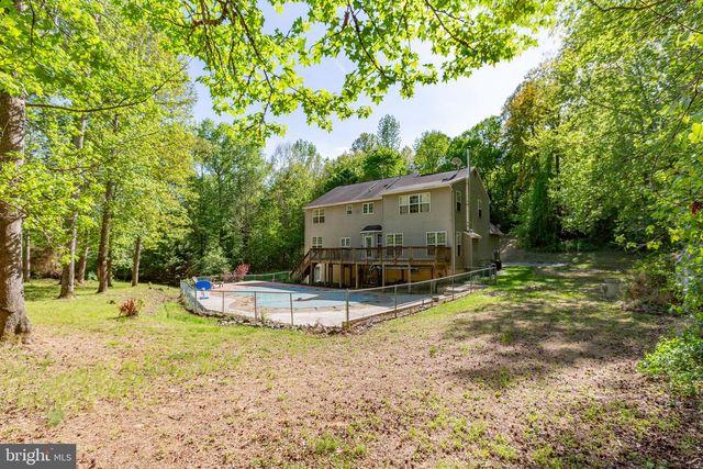 5 RETREAT LN, Fredericksburg, VA 22405