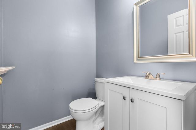 5 RETREAT LN, Fredericksburg, VA 22405