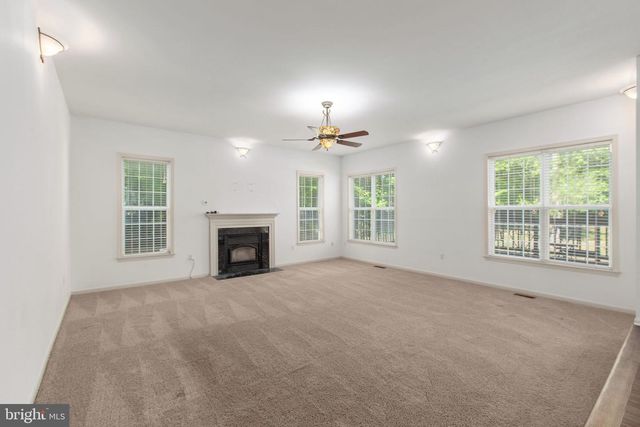 5 RETREAT LN, Fredericksburg, VA 22405