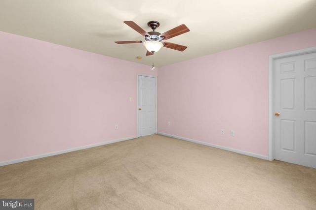 5 RETREAT LN, Fredericksburg, VA 22405