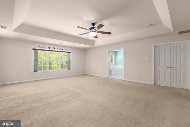 5 RETREAT LN, Fredericksburg, VA 22405