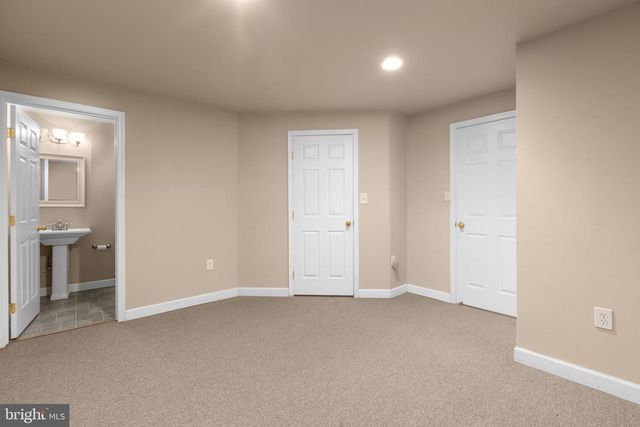 5 RETREAT LN, Fredericksburg, VA 22405