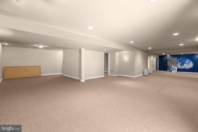 5 RETREAT LN, Fredericksburg, VA 22405