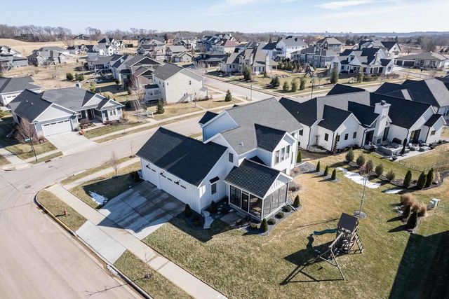 4872 Augusta Drive, Middleton, WI 53597