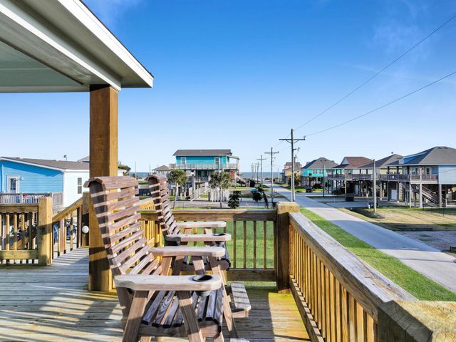 866 Wommack, Crystal Beach, TX 77650
