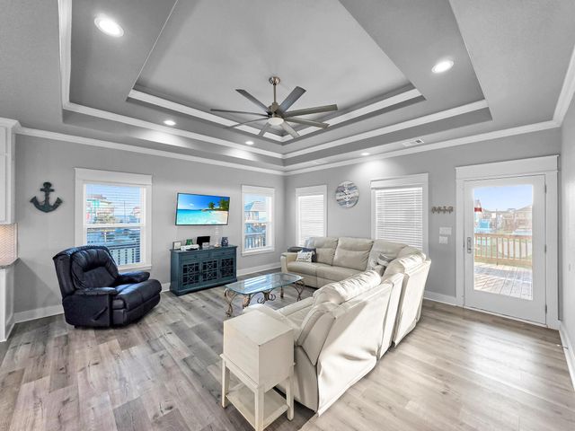 866 Wommack, Crystal Beach, TX 77650