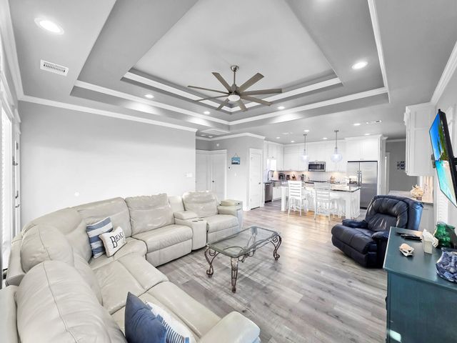 866 Wommack, Crystal Beach, TX 77650