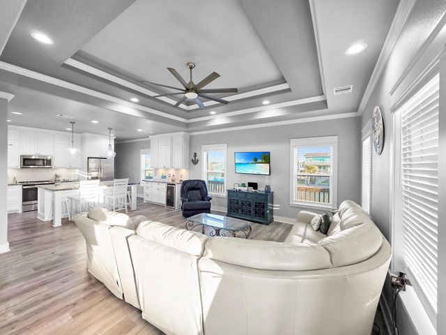 866 Wommack, Crystal Beach, TX 77650