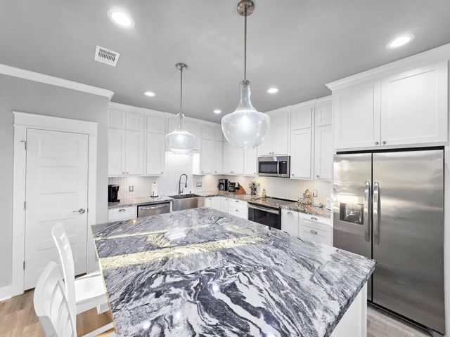 866 Wommack, Crystal Beach, TX 77650