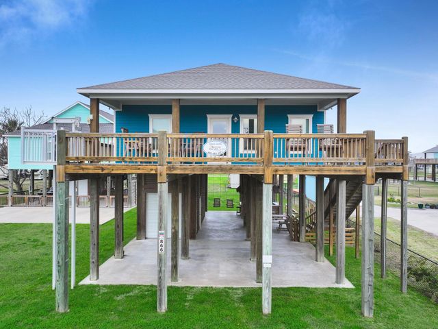 866 Wommack, Crystal Beach, TX 77650