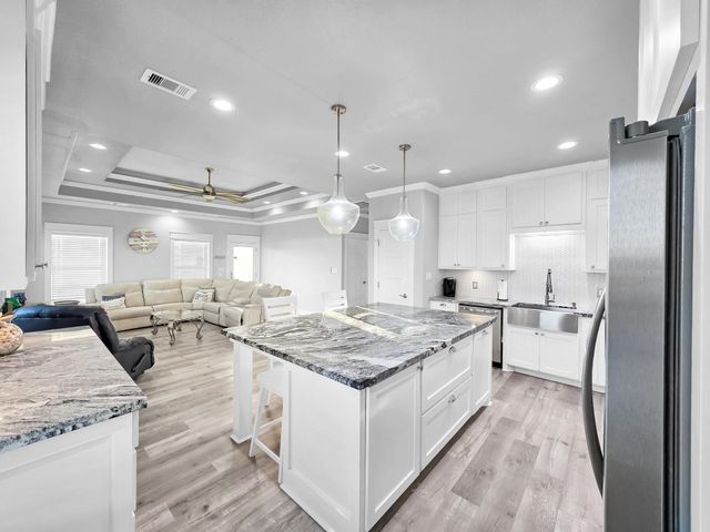 866 Wommack, Crystal Beach, TX 77650