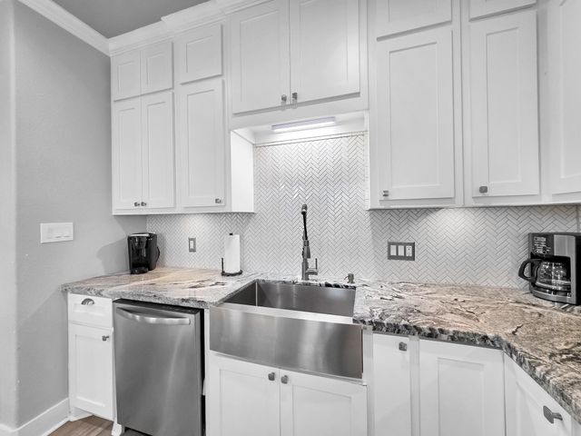 866 Wommack, Crystal Beach, TX 77650