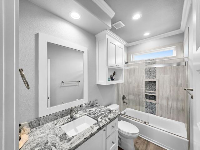 866 Wommack, Crystal Beach, TX 77650