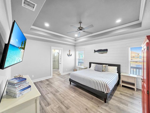 866 Wommack, Crystal Beach, TX 77650